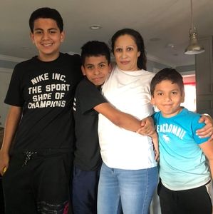 Meet your Posher, Iris